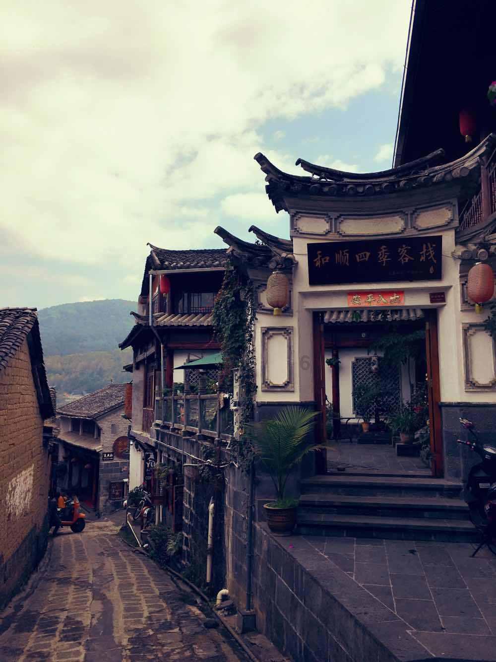 “邻居两不交,亲戚三不走”:老祖宗的忠告警示,别不当回事
